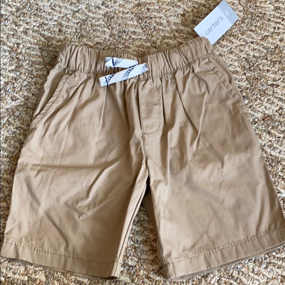 NWT Carter’s tan poplin shorts size 4T